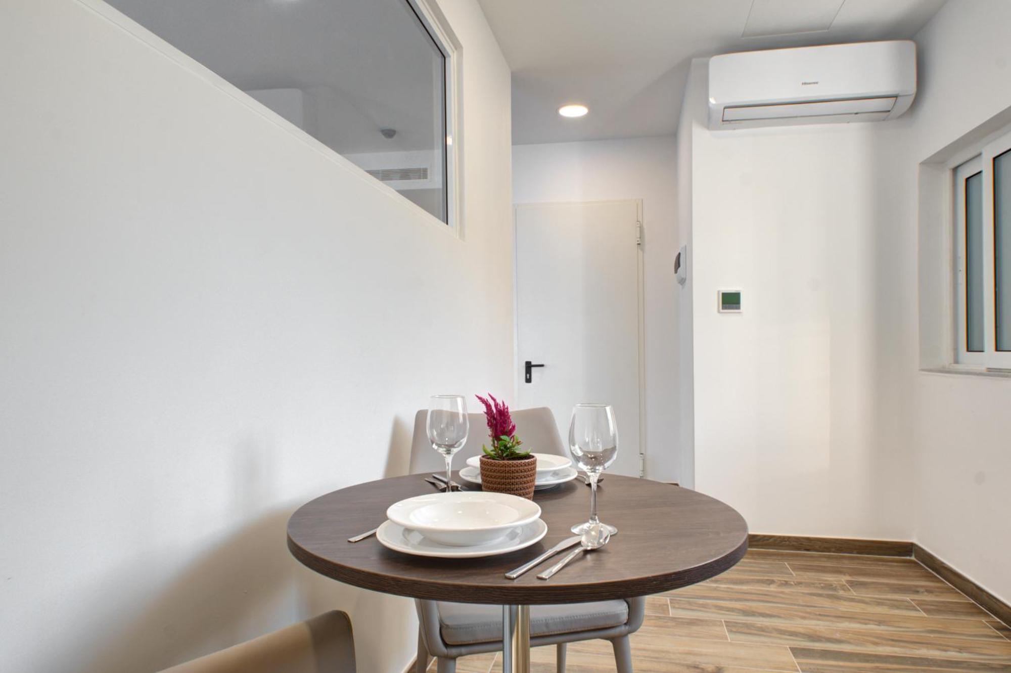 Seaview Stays St. Paul's Bay Room photo