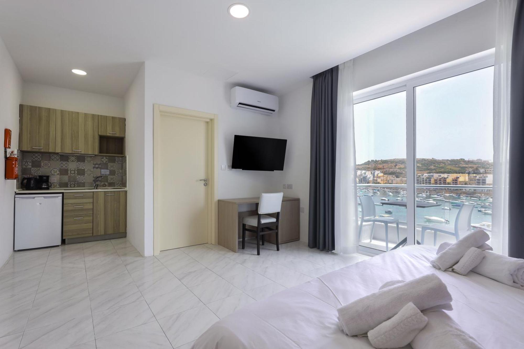 Seaview Stays St. Paul's Bay Room photo